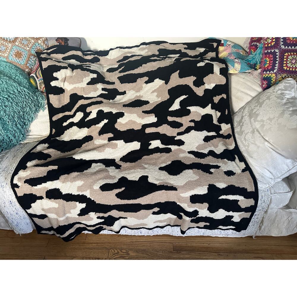 ABSTRACT CAMO NEUTRAL CHENILLE JACQUARD HEAVY KNIT THROW BLANKET 60 X 69